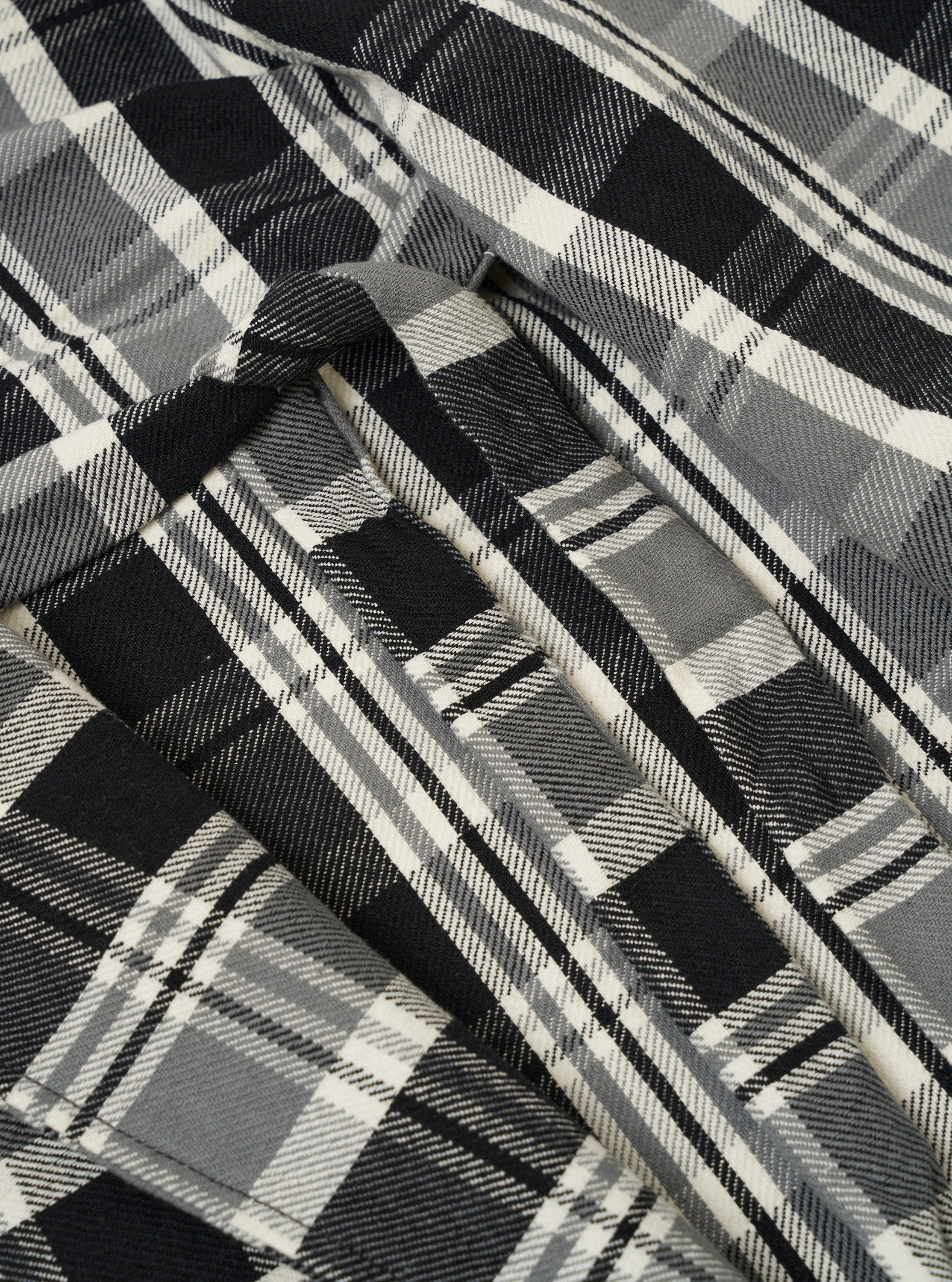 Grey Black Twill Check Short Dressing Gown - Image 6