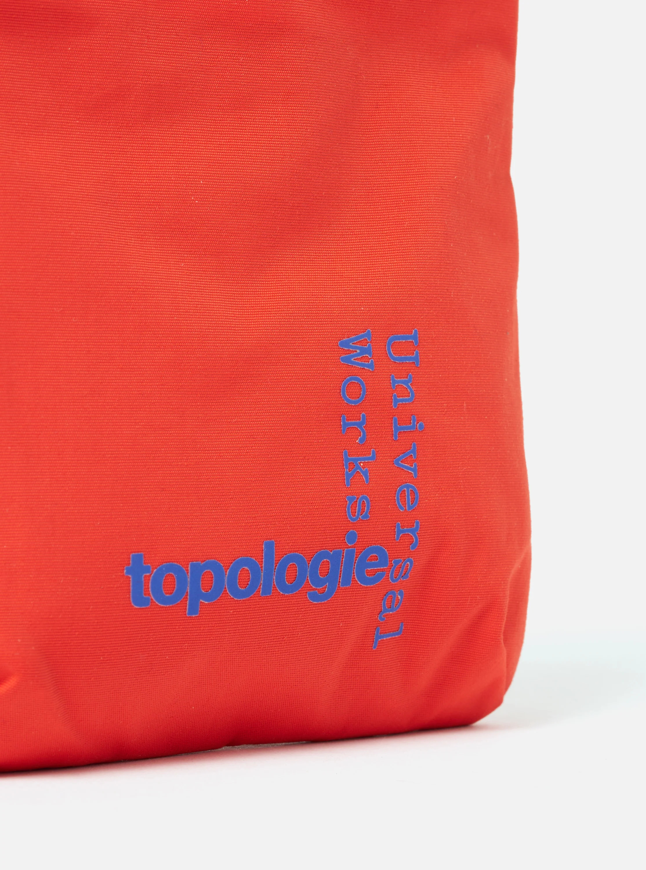 Topologie x Universal Works Red UW Tech Phone Sacoche - Image 3